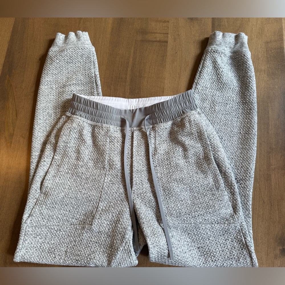 Lululemon Athletica Gray At Ease Jogger XS
